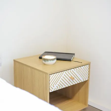 Legacy 1930s Case de vacanță