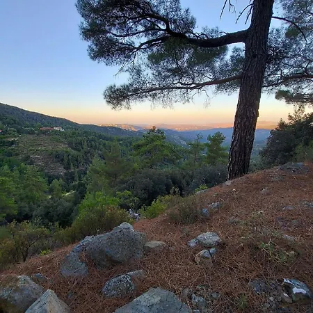 Legacy 1930s Vakantiehuis Prodromos
